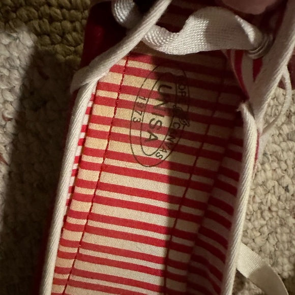 Unisa canvas flats red and white with tie up leg laces size 7 1/2. - Picture 2 of 4